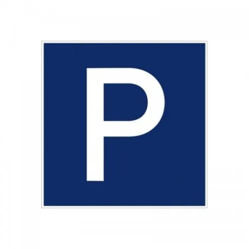 Ein Parkplatz-Symbol in Blau mit einem großen weißen „P“. Es deutet auf Parkmöglichkeiten hin.