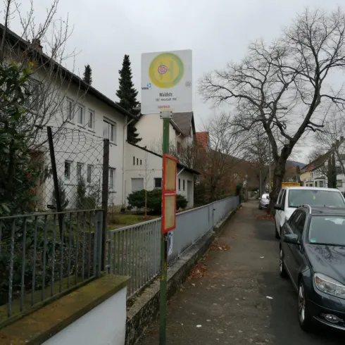 Bushaltestelle Waldstraße (© TKS GmbH)