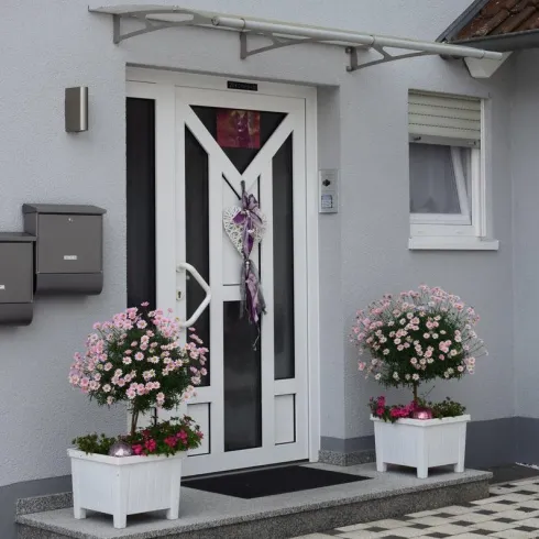 Hauseingang (© Archiv: Ferienwohnung Jakobsweg)