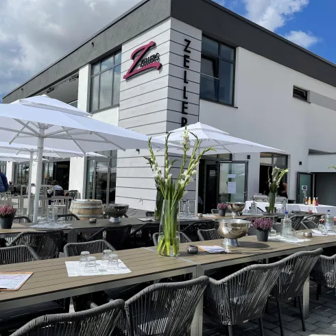 Zellers -Terrasse