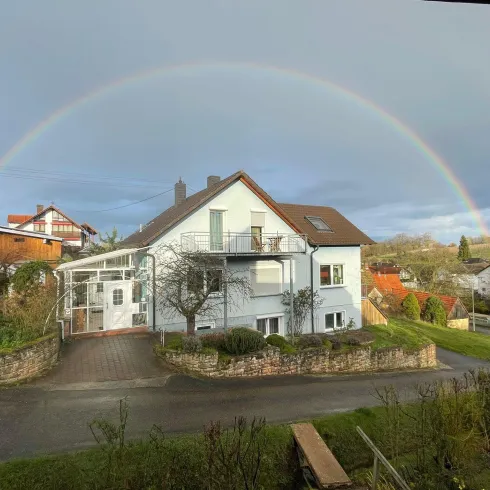 Das blaue Haus (© Harald Lehmann)