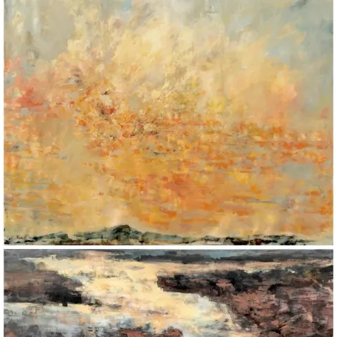 Ein beeindruckendes Kunstwerk mit einem farbenfrohen Himmel, der in orange und gelb leuchtet. Darunter spiegelt sich das Wasser in sanften Tönen und zeigt eine rauere, felsige Küstenlinie.
