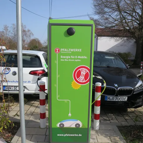 E-Ladestation am Kerweplatz in Ottersheim