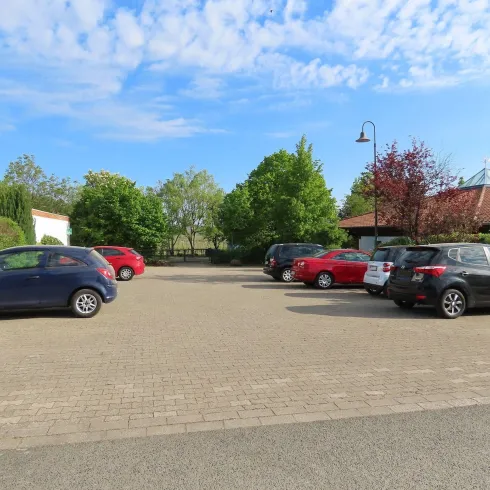 Parkplatz Turnhallte Bild 1 (© EM/Urlaubsregion Freinsheim)