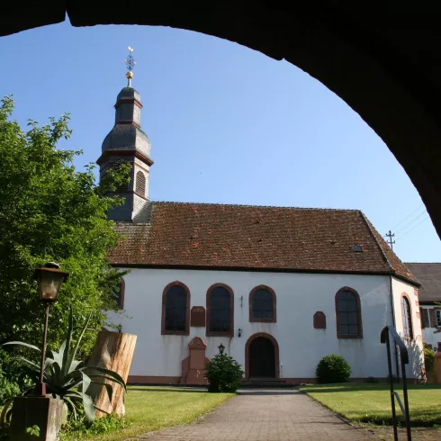 Blick vom Torbogen des Rathauses