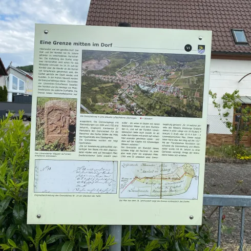 Eine Grenze mitten im Dorf (© Verein SÜW Annweiler e.V.)