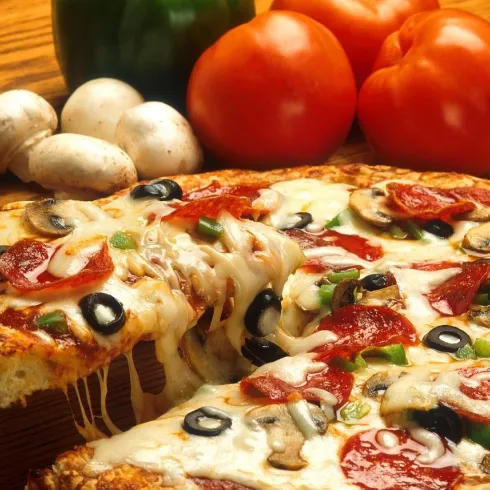 pizza-386717_1280