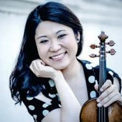 Tiana Yang mit Geige