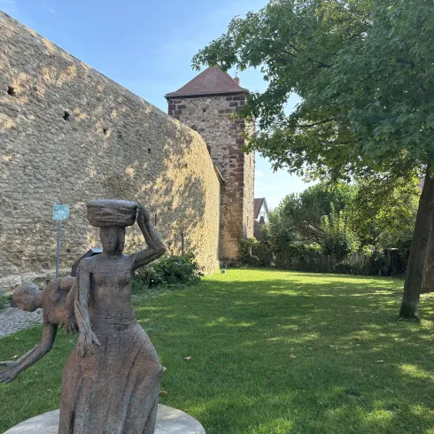 Waschfrauen mit Herzogturm Waschfrauen mit Herzogturm