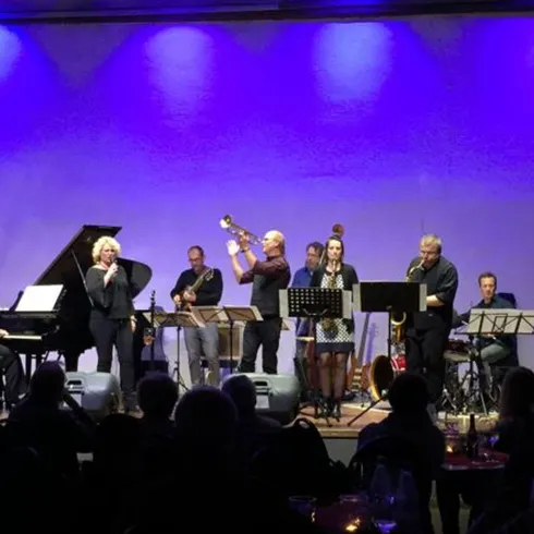 Jazzworkshop Musiker auf der Bühnen im V-B-H (© Dr. Susanne Gierlich)