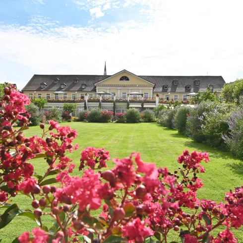 Hausansicht Kurpark-Hotel Rückseite (© Kurpark-Hotel Bad Dürkheim, GHI GmbH)