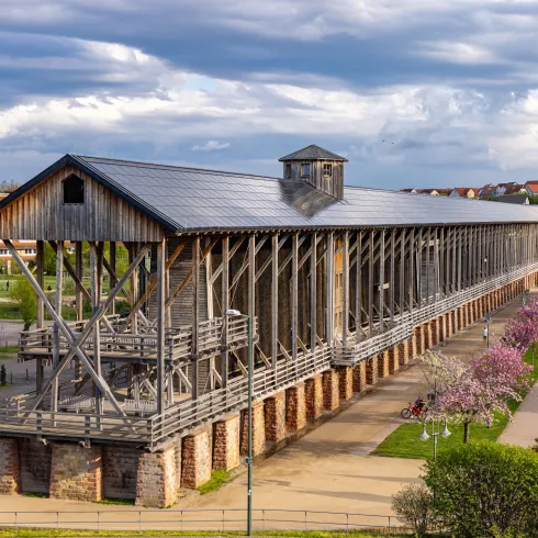 Der Gradierbau ist rund 333 Meter lang