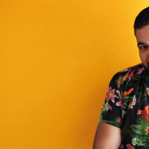 Comedian Serdar Karibik