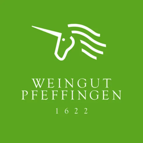Ein grünes Logo des Weinguts Pfeffingen mit einem stilisierten Einhorn. Darunter steht der Schriftzug "WEINGUT PFEFFINGEN 1622".