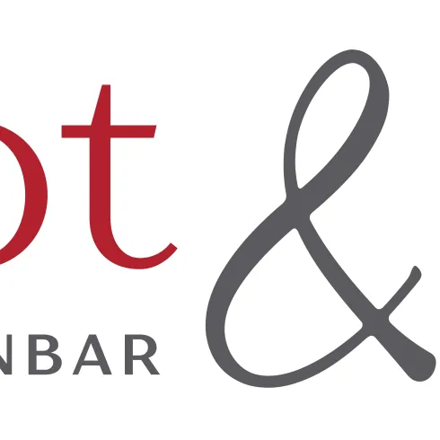 Ein stilvolles Logo von "pinot & co. Weinbar Restaurant". Die Farben Rot und Grau sind elegant kombiniert.