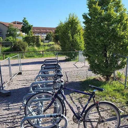P4 Bewachter Fahrradparkplatz östlich Gradierbau