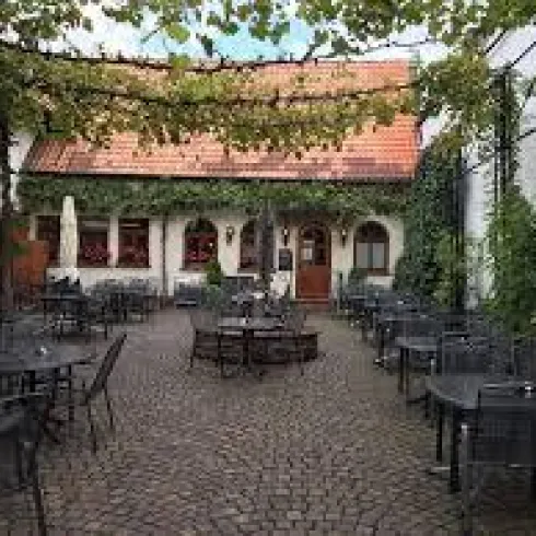 Erras Bild Hof (002)