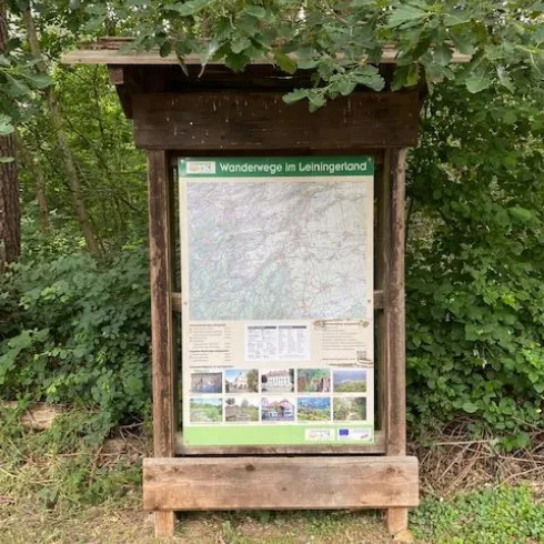 Wandertafel Wanderparkplatz Am Wegweiser