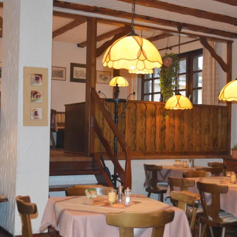 Gastraum Weinstube Uebel