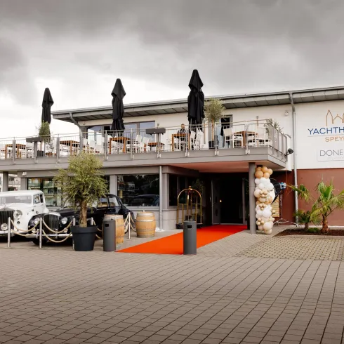 Außenansicht (© Donello am Yachthafen)