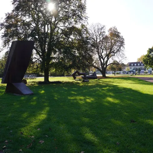 Skulpturen im Domgarten