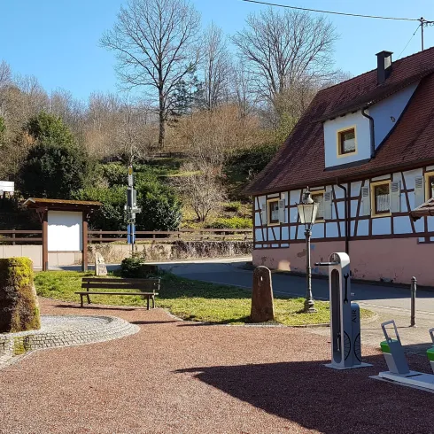 Ladestation E-Bike in Hirschthal (© Anette Lang)