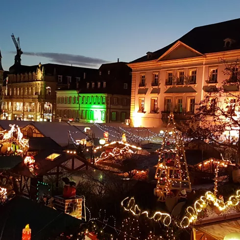 Adventstimmung auf dem Rathausplatz Adventstimmung auf dem Rathausplatz