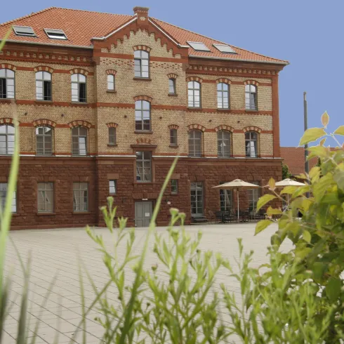 Außenansicht (© Hotelwerkstatt GbR -Erste Hotelwerkstatt Betriebs)