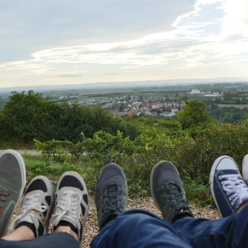 Ruhepause mit Blick auf Asselheim