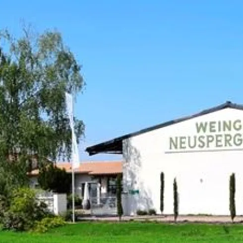 Hof (© Bioland Weingut Neuspergerhof; Inh. J. Gradolph)
