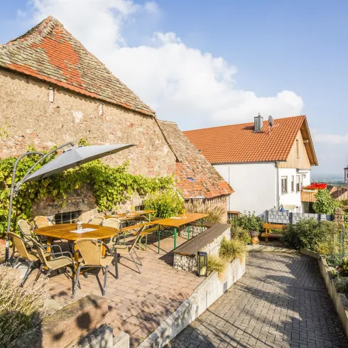 Weingut Außenansicht (© Weingut Graf)