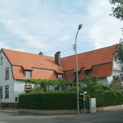 Hausansicht Gästehaus Herrmann (© Fr. Herrmann) Hausansicht Gästehaus Herrmann (© Fr. Herrmann)