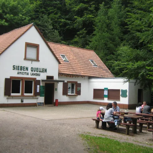 Amicitia Hütte Außenansicht (© SÜW Edenkoben e.V.)