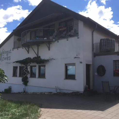 Hausansicht (© Weingut Möwes) Hausansicht (© Weingut Möwes)