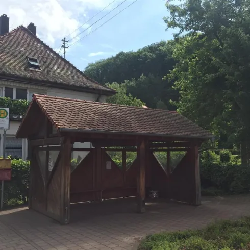 Bushaltestelle Rumbach (© Adrian Stilgenbauer)