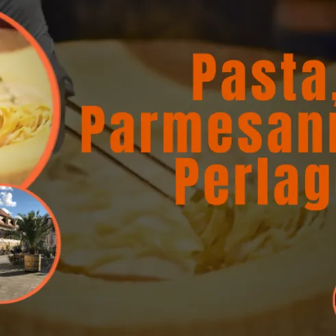 Ein Parmesanrad mit frisch zubereiteter Pasta wird serviert. Dazu sind Bilder von einem Sekt und einer malerischen Umgebung zu sehen.