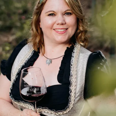 Wein- und Kulturbotschafterin Jessica Baudisch (© TI Wachenheim)