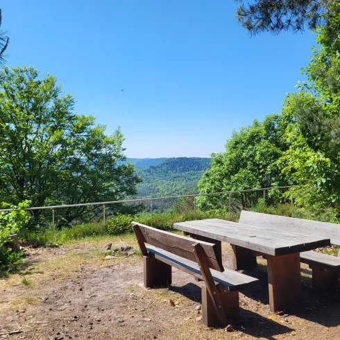 Sitzgruppe auf dem Bauwalder Felsen