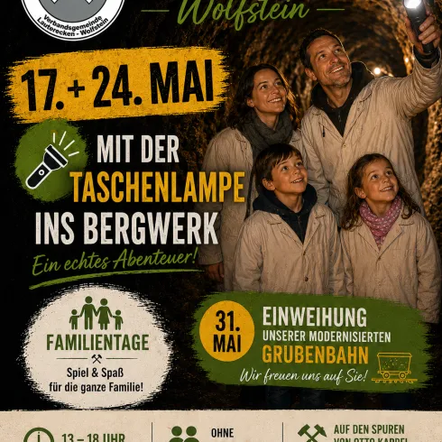 Ein Werbeplakat für das Kalkbergwerk Wolfstein. Es zeigt eine Gruppe von Personen, die mit Taschenlampen in einem Bergwerk stehen und ein Abenteuer erleben.