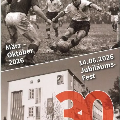 Ein Flyer für eine Sonderausstellung zum Thema Fußball, die von März bis Oktober 2026 im Deutschen Schuhmuseum Hauenstein stattfindet. Auf dem Flyer sind historische Fußballspiele und Informationen zum Jubiläumsfest am 14. Juni 2026 zu sehen.