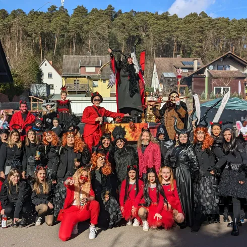 Gruppe am Faschingsumzug 2024 Gruppe am Faschingsumzug 2024