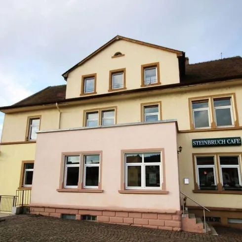 Außenansicht Steinbruchmuseum und Cafe