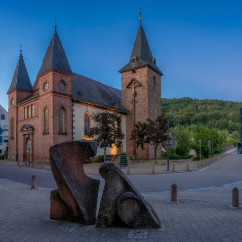 Skulptur Rätsel vor der Marienkirche