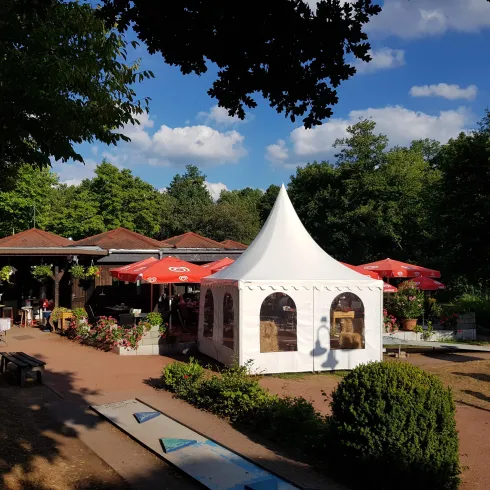 Biergarten der Minigolf-Gaststätte
