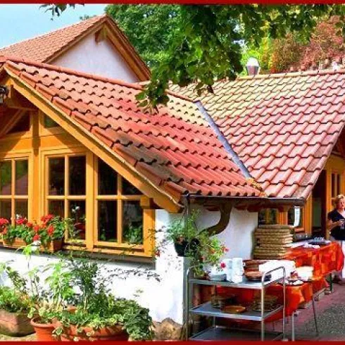 Außenansicht (© Burgschänke an der Kropsburg)