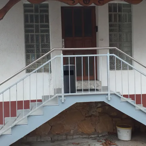 Hauseingang mit Treppe Hauseingang mit Treppe
