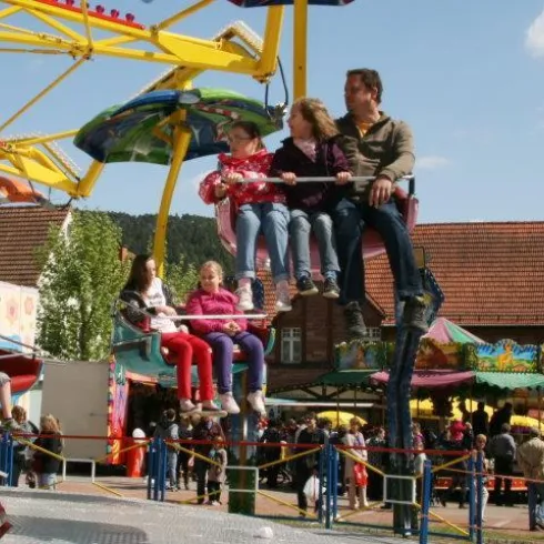 Maikmarkt Dahn Dahner Felsenland _ 1 (© Andreas Winnwa)