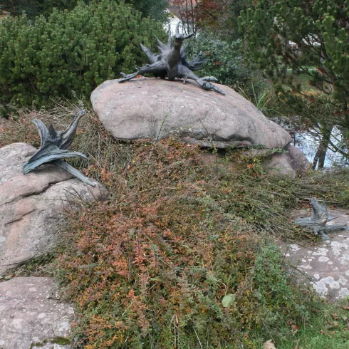 Elwetritsche Denkmal im Dahner Kurpark (© Jacques Noll) Elwetritsche Denkmal im Dahner Kurpark (© Jacques Noll)
