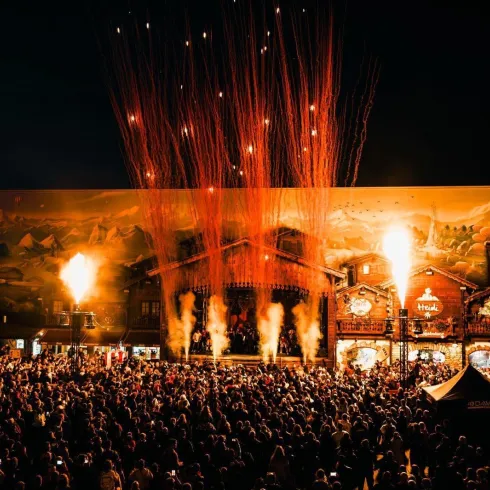 <p>Feuerwerk zu den Fright-Nights, der Halloween Veranstaltungsreihe im Plopsaland.</p>