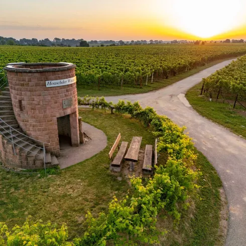 Sonnenaufgang am Hochstadter Winzerturm